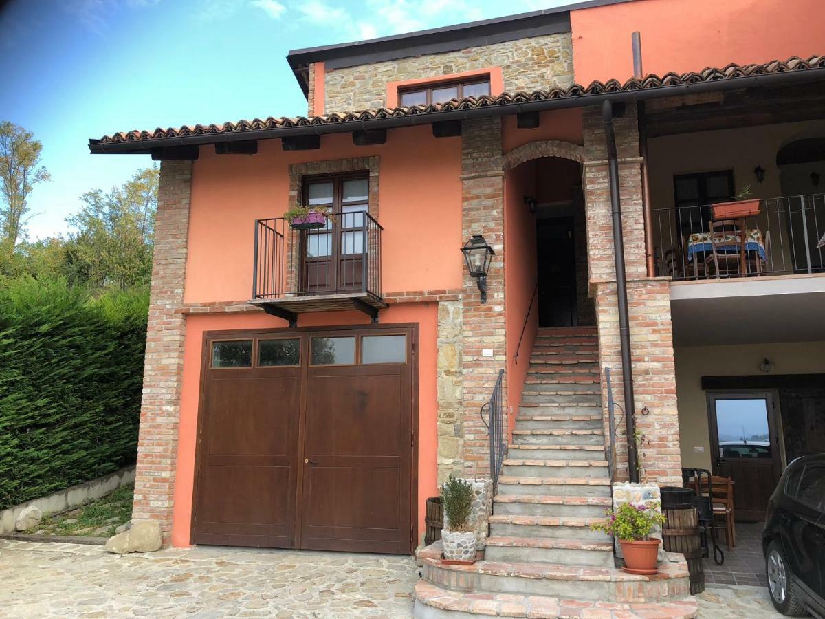 Agriturismo La Cà Veja Monforte dʼAlba Exterior foto